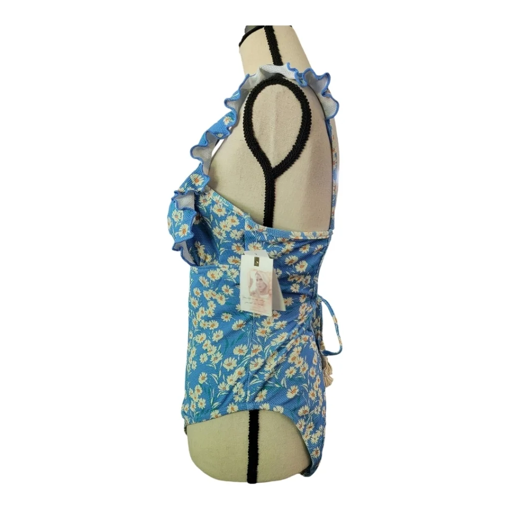 💕Jessica Simpson‎ daisy print swimsuit with ruffles